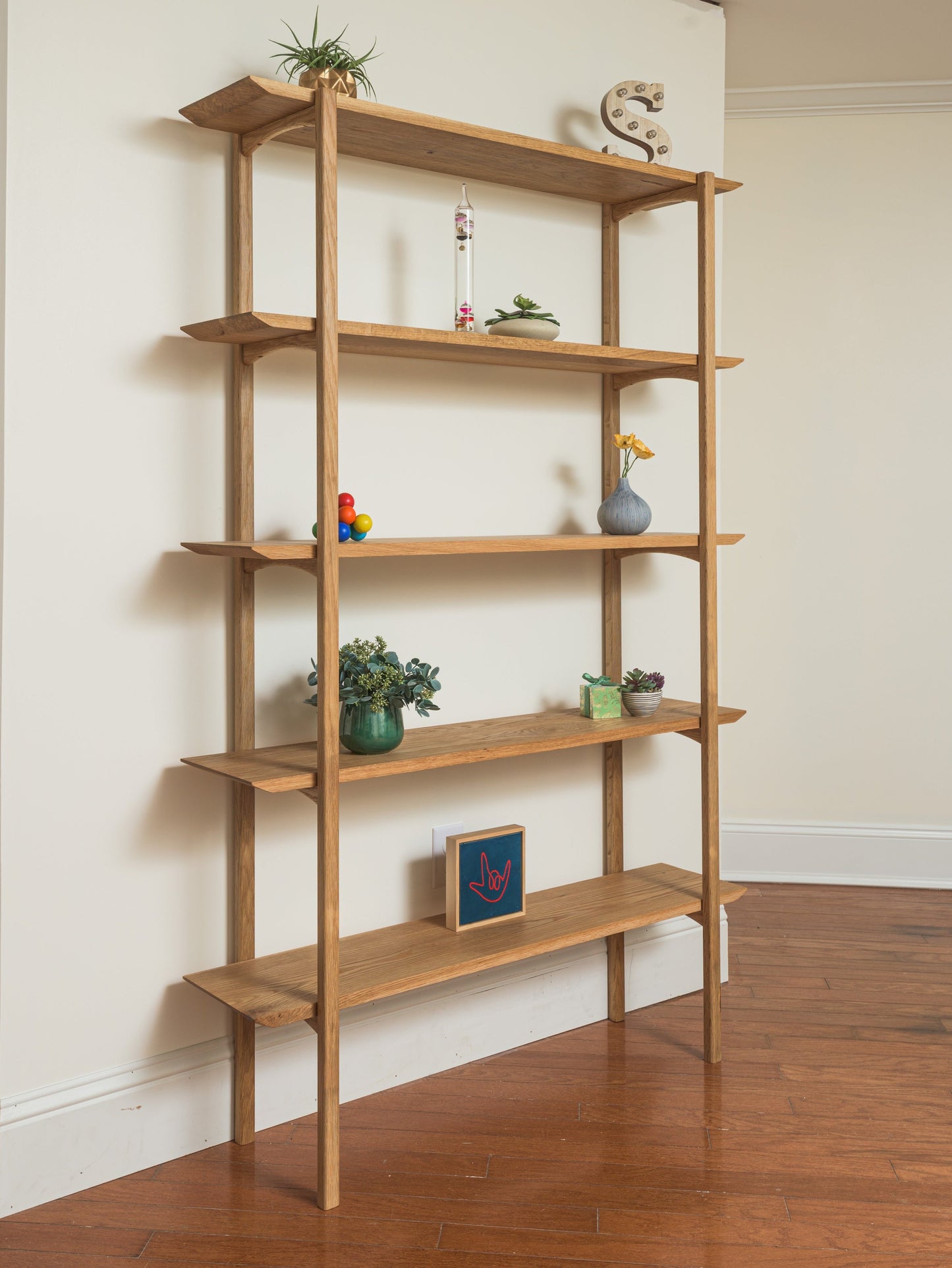 Wood bookshelf front